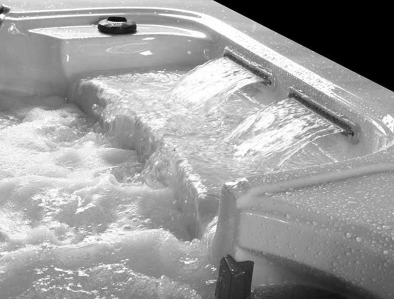 Aspire Microsilk Hot Tub | 7 Persons | Hot Tub Suppliers