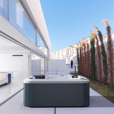 L505 Lovia Range Hot Tub | 6 Persons | Lovia Spas