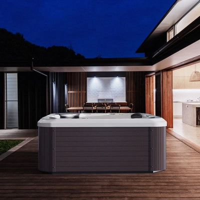 L505 Lovia Range Hot Tub | 6 Persons | Lovia Spas