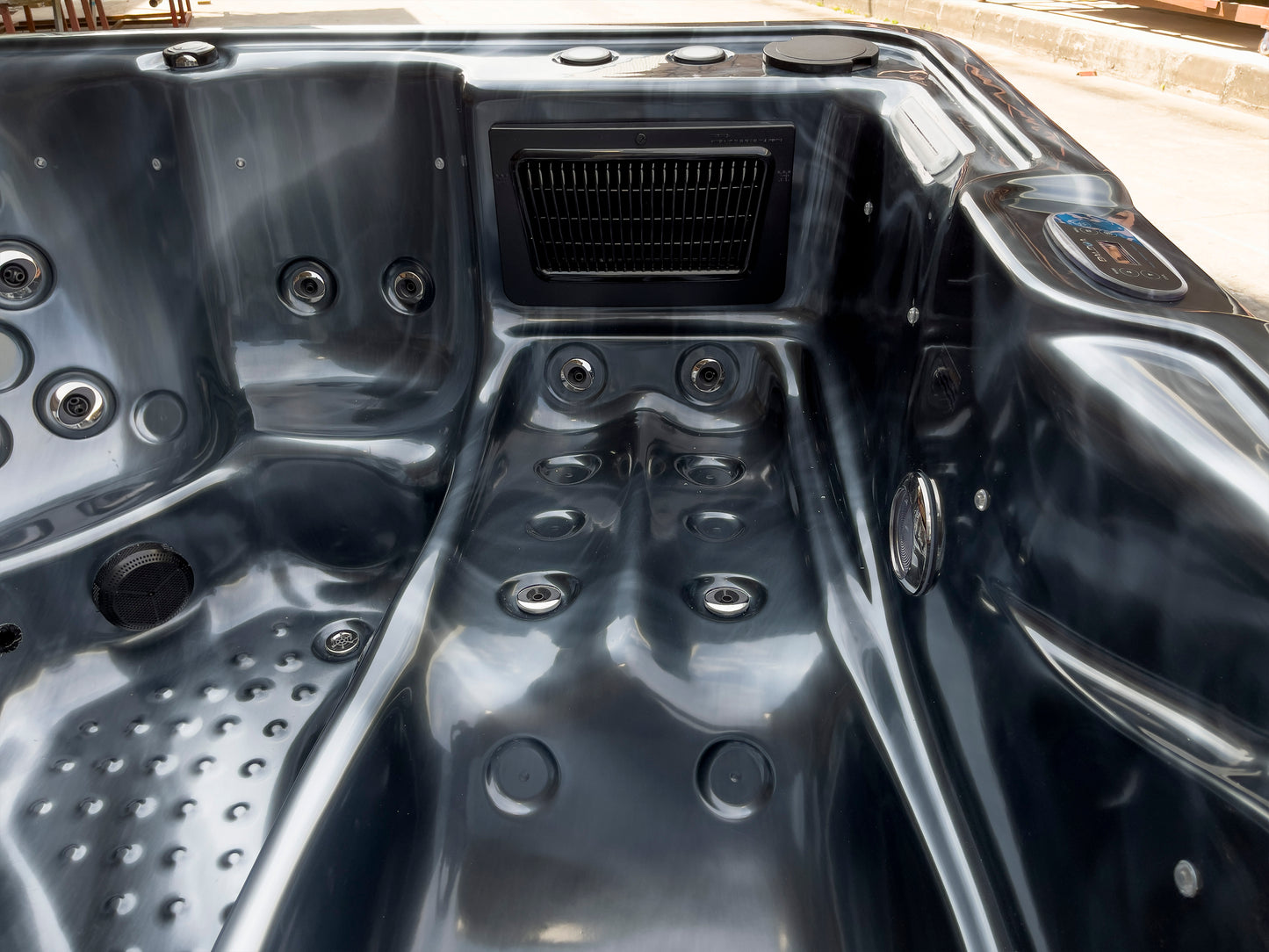 Monarch Plug & Play Hot Tub | 6 Persons | Hot Tub Suppliers