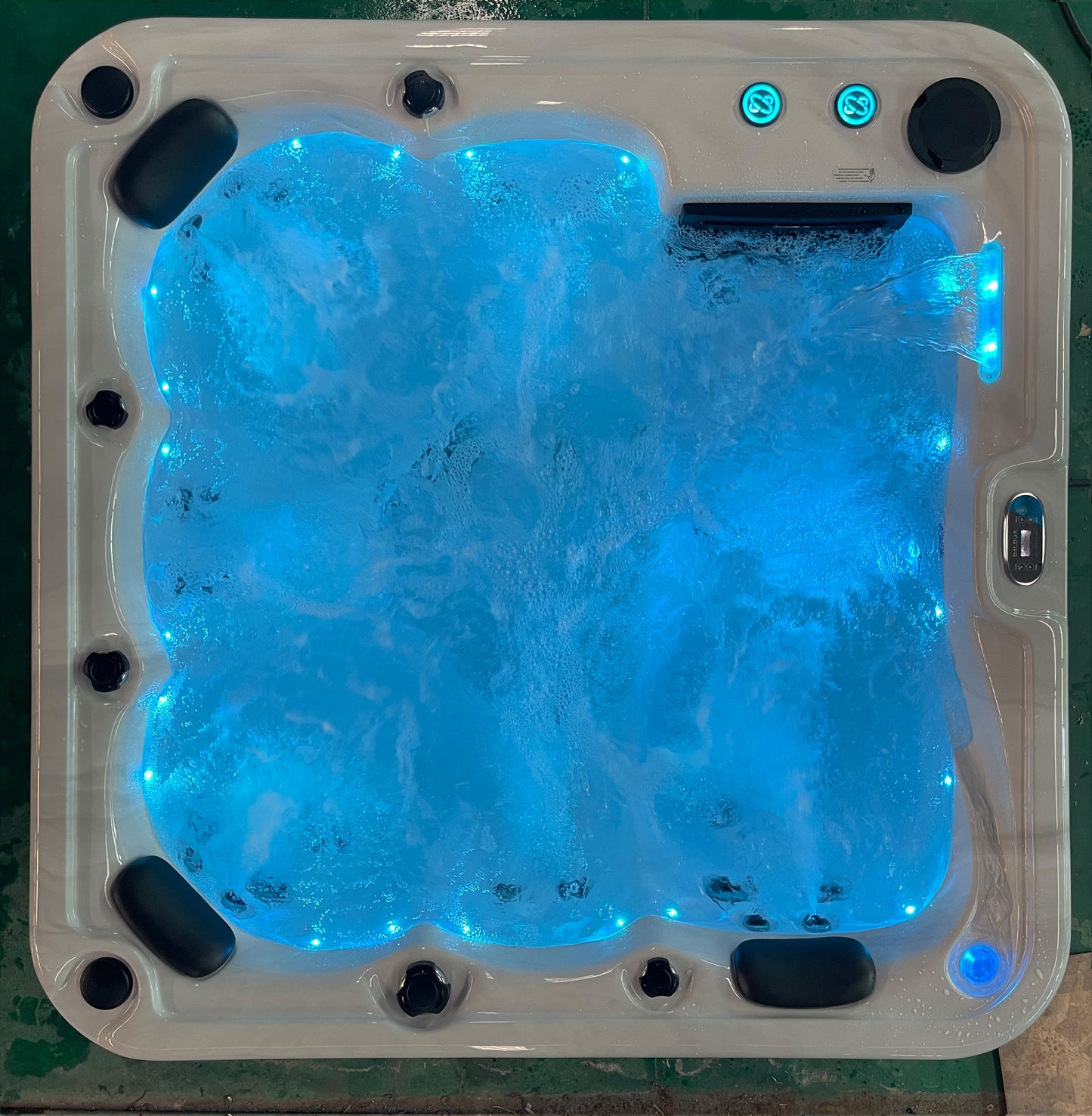 Monarch Plug & Play Hot Tub | 6 Persons | Hot Tub Suppliers