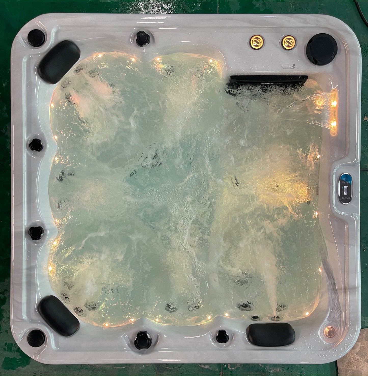 Monarch Plug & Play Hot Tub | 6 Persons | Hot Tub Suppliers