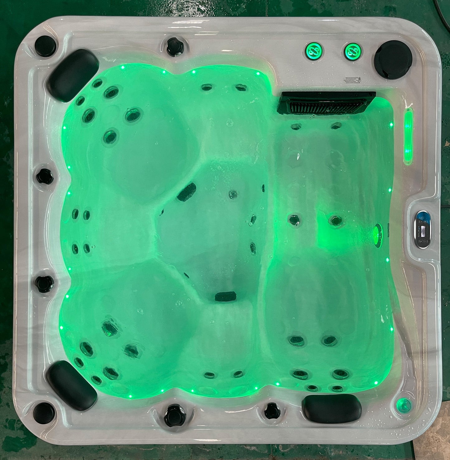 Monarch Plug & Play Hot Tub | 6 Persons | Hot Tub Suppliers