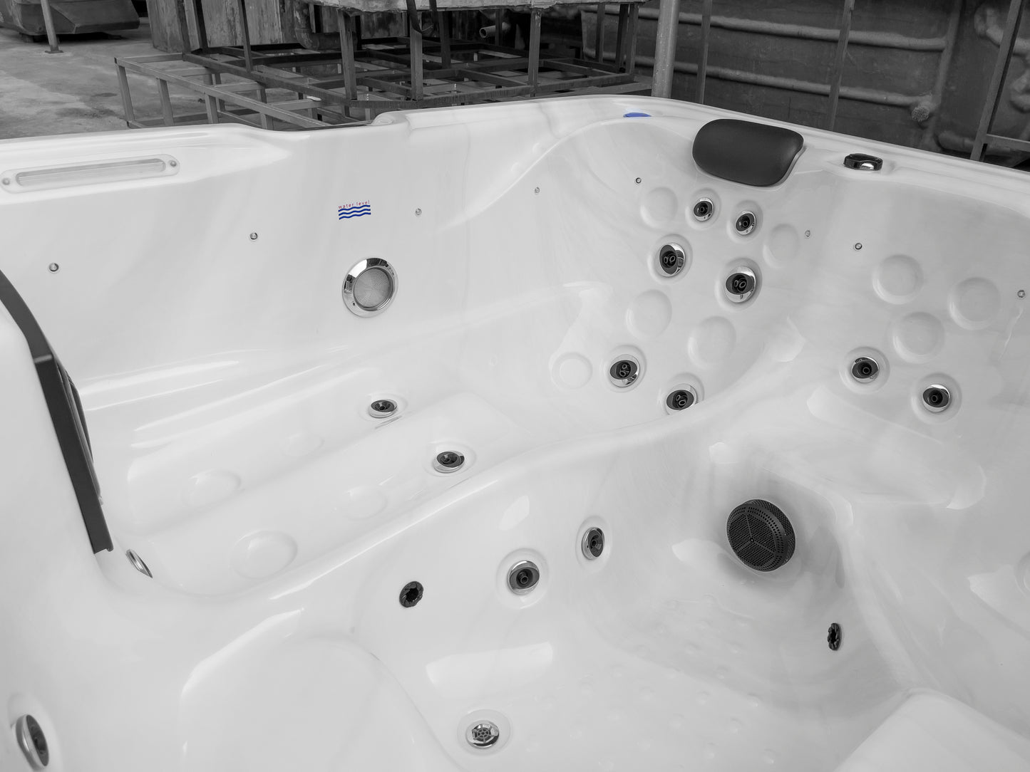 Monarch Plug & Play Hot Tub | 6 Persons | Hot Tub Suppliers