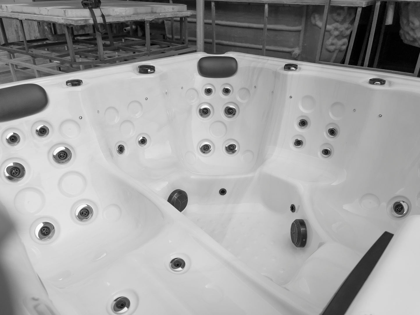 Monarch Plug & Play Hot Tub | 6 Persons | Hot Tub Suppliers