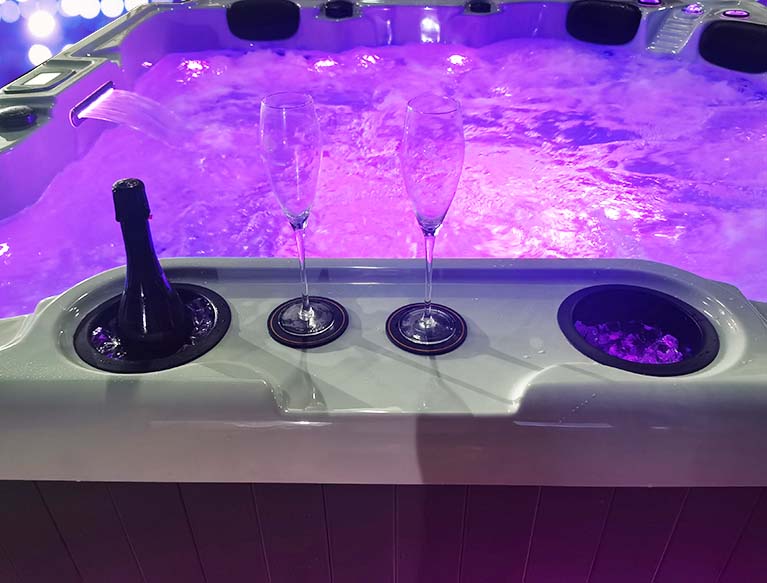 Perseus Pro Hot Tub | 6 Persons | Hot Tub Suppliers