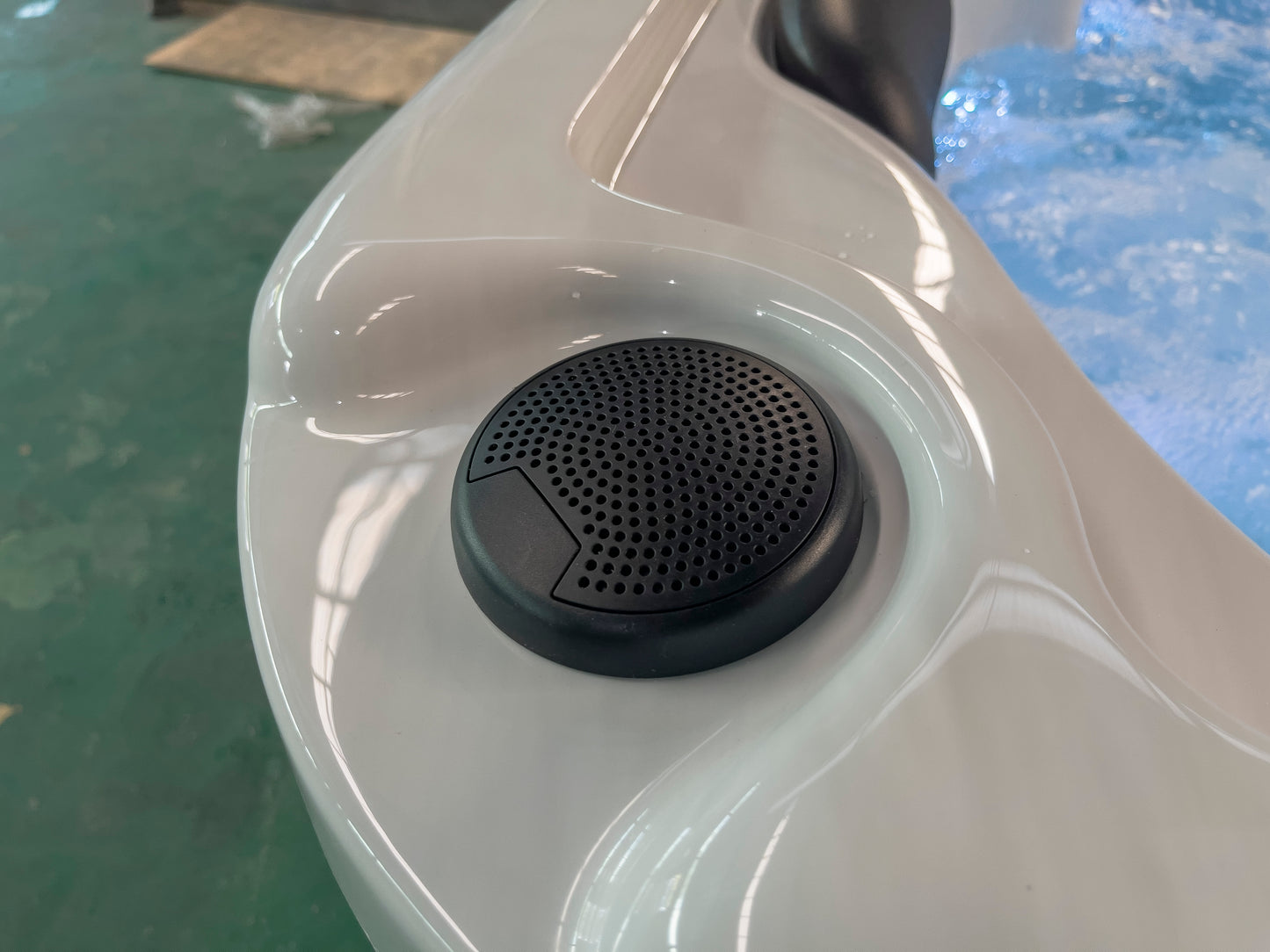 Zeus Pro Plug & Play Hot Tub | 3 Persons | Hot Tub Suppliers