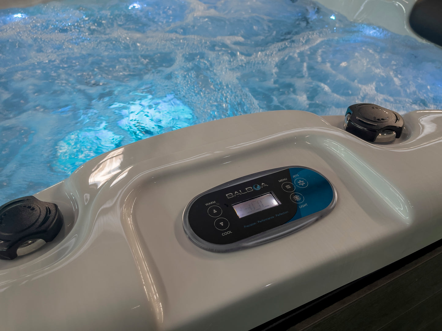Zeus Pro Plug & Play Hot Tub | 3 Persons | Hot Tub Suppliers