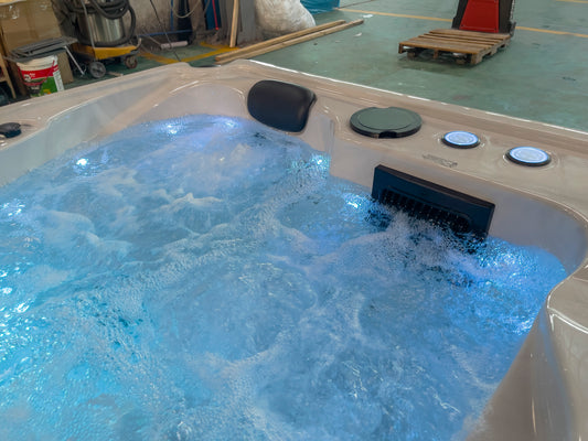 Zeus Pro Plug & Play Hot Tub | 3 Persons | Hot Tub Suppliers