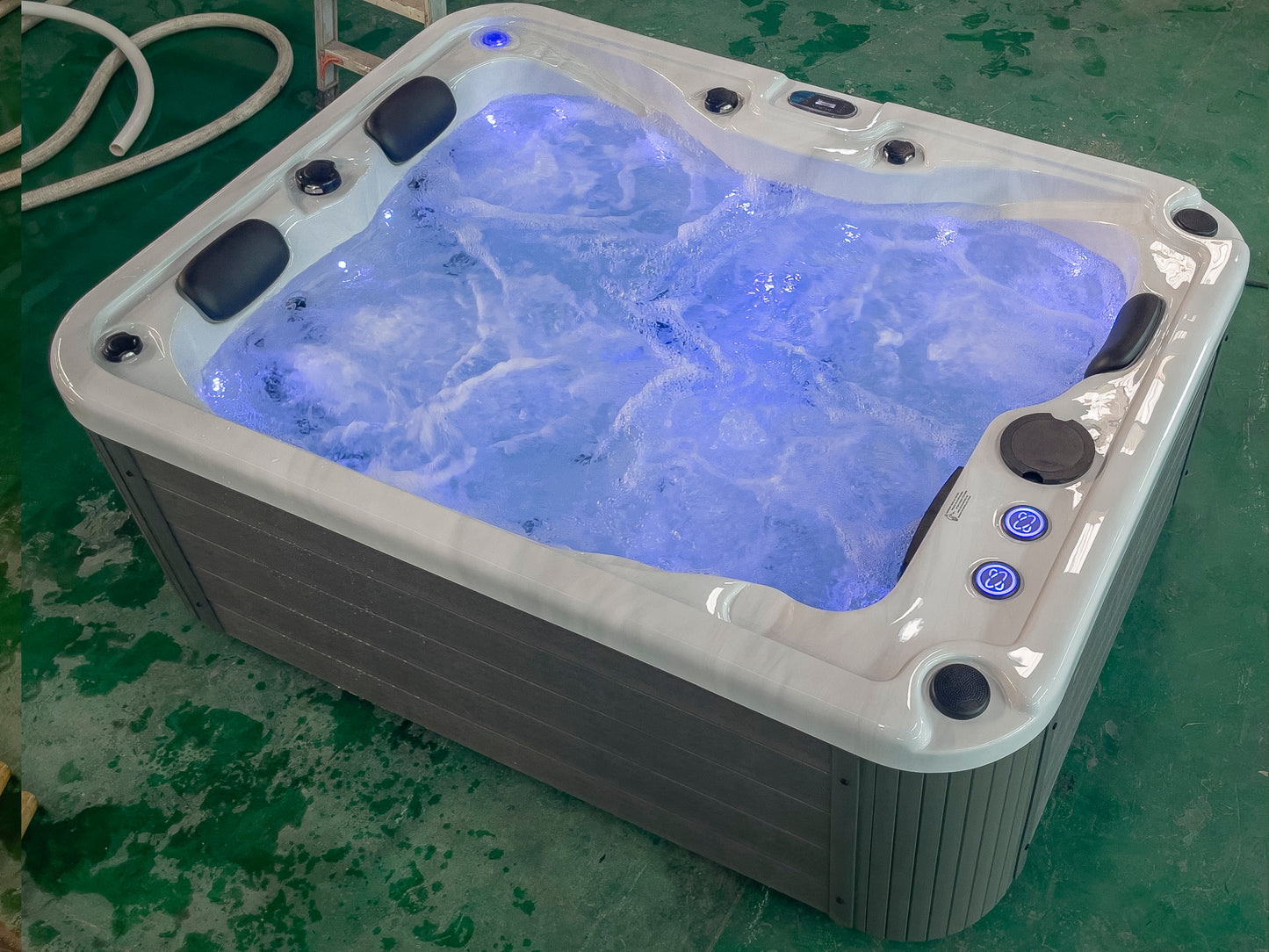 Zeus Pro Plug & Play Hot Tub | 3 Persons | Hot Tub Suppliers