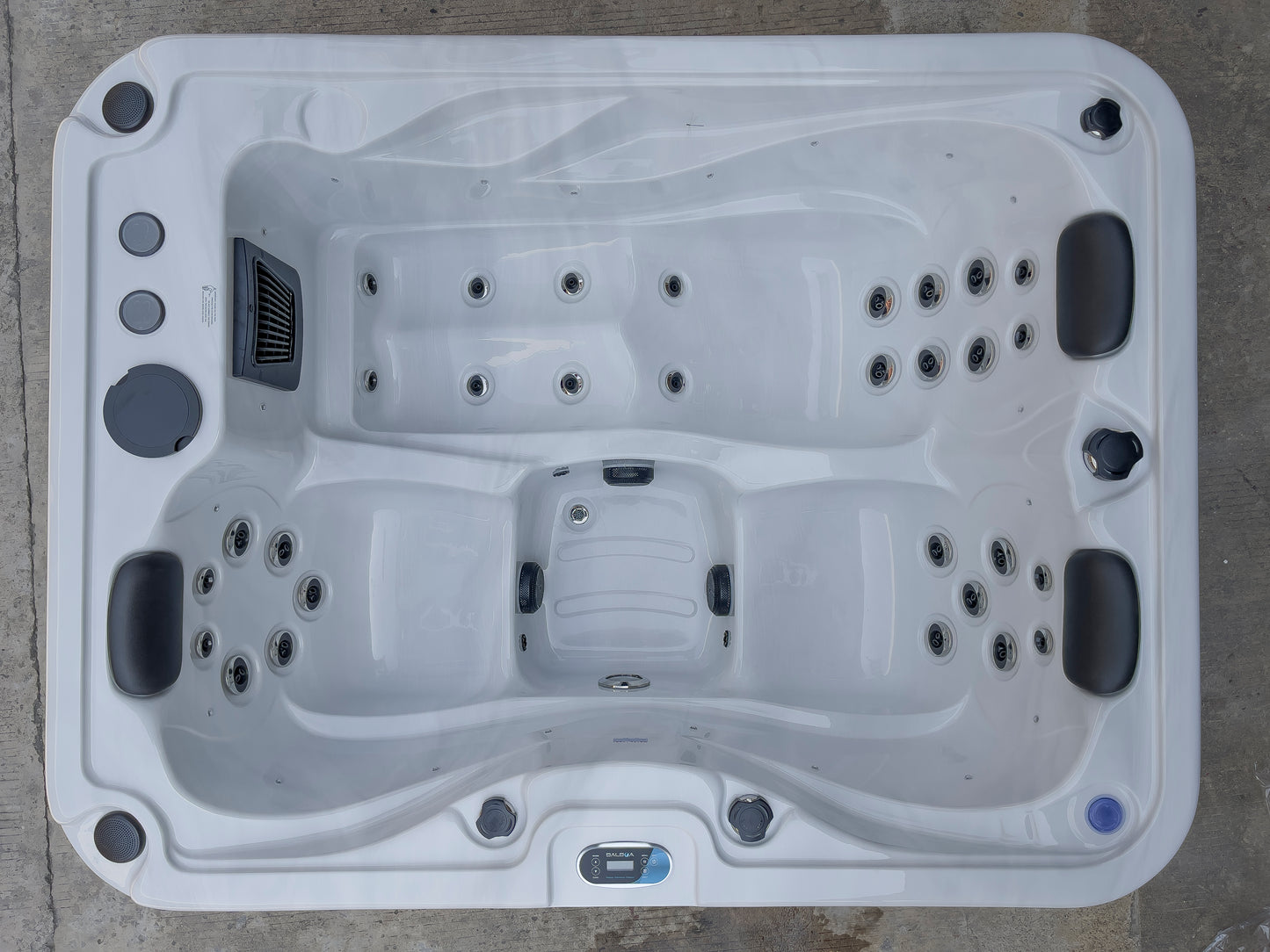 Zeus Pro Plug & Play Hot Tub | 3 Persons | Hot Tub Suppliers