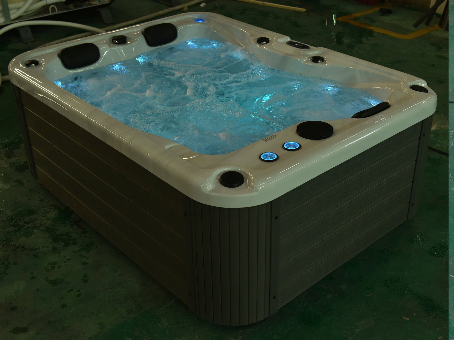 Zeus Pro Plug & Play Hot Tub | 3 Persons | Hot Tub Suppliers