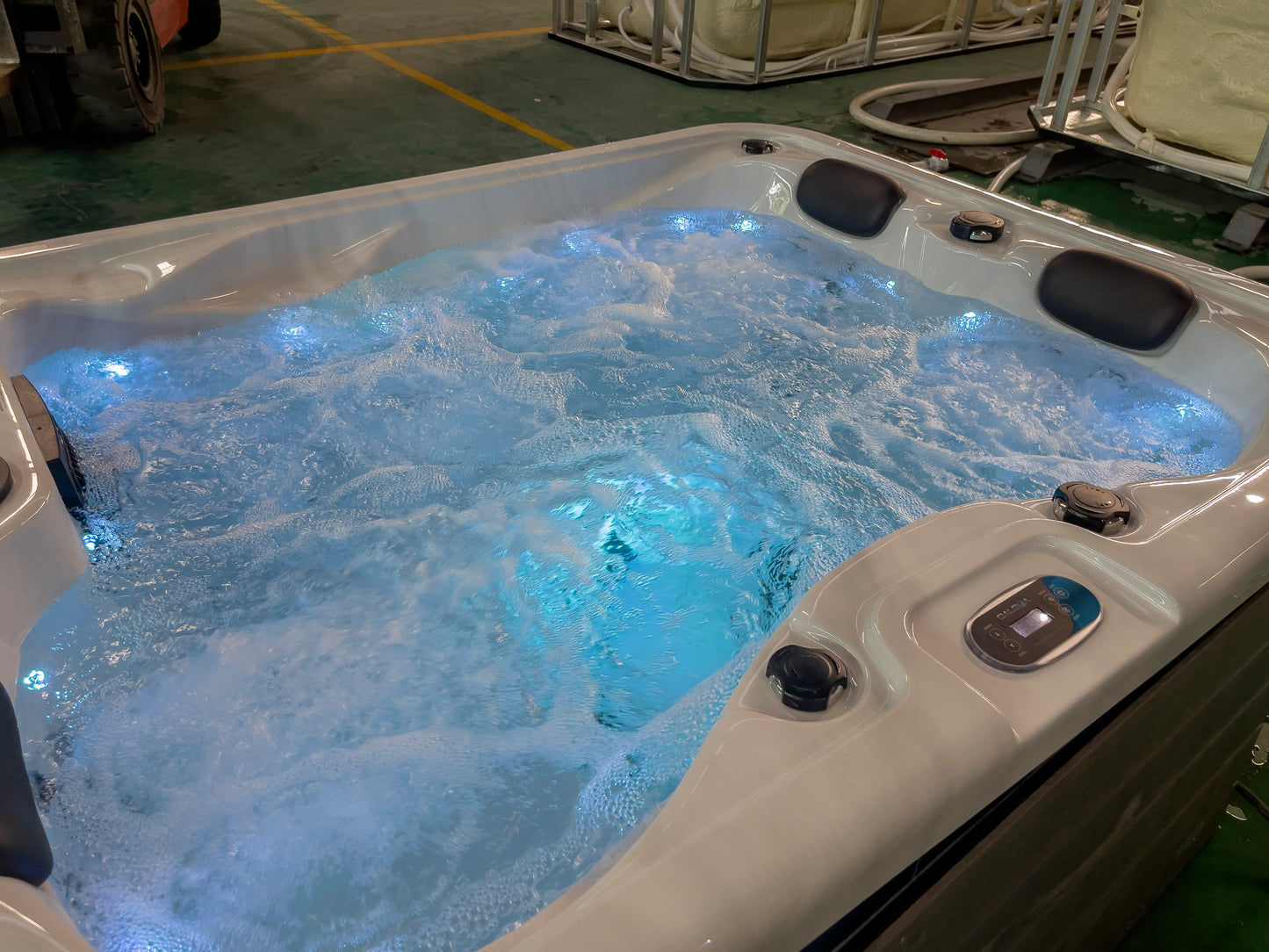 Zeus Pro Plug & Play Hot Tub | 3 Persons | Hot Tub Suppliers