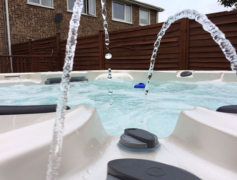 Aspire Microsilk Hot Tub | 7 Persons | Hot Tub Suppliers